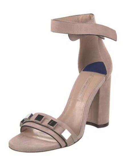 Stuart Weitzman Meteorites Tan Suede Sandals with Silver Studs, Size 6 🔴 - Picture 1 of 5